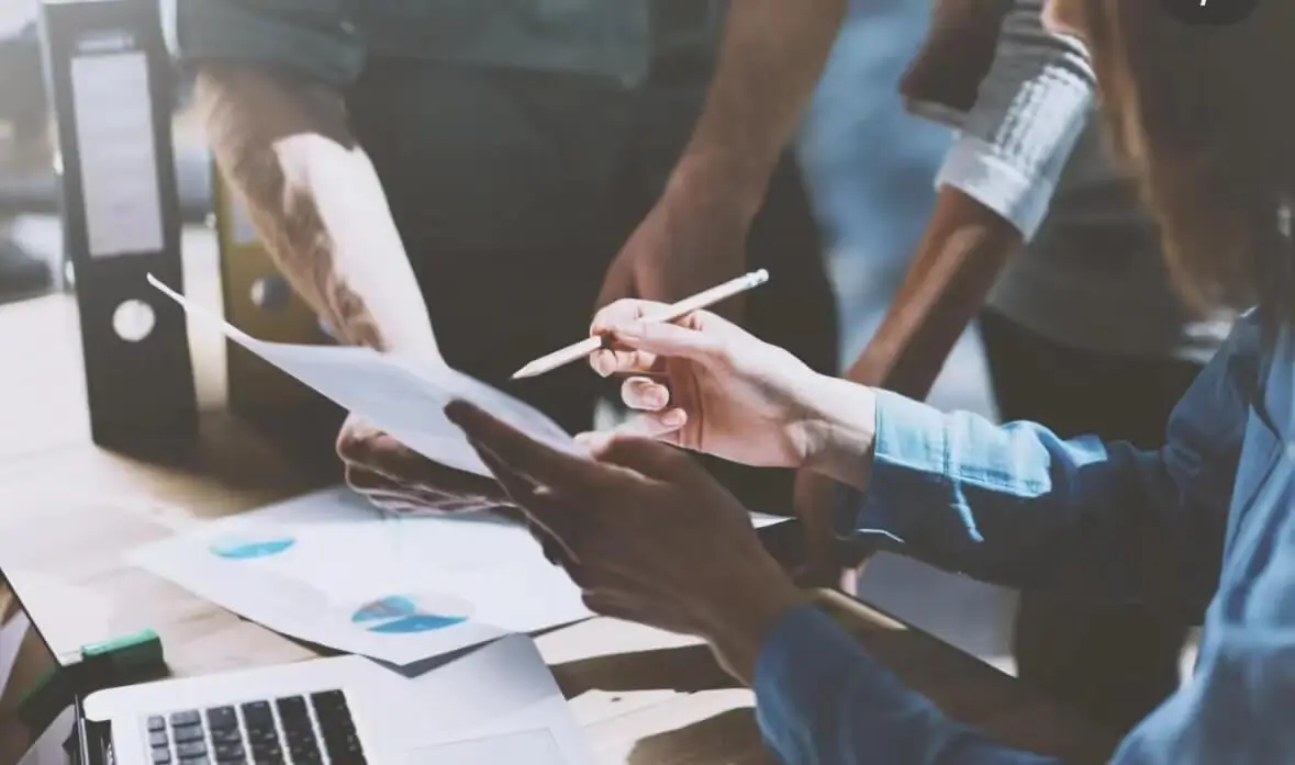 生活困难想赚钱怎么办呢